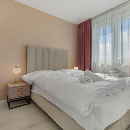 Lam Rose - Ac - Terrace Apartment Bratislava Exterior photo